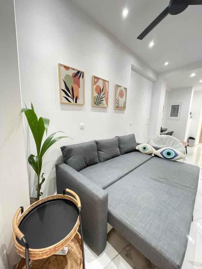 Zeos Finest Jacuzzi Suite Athens Exterior photo